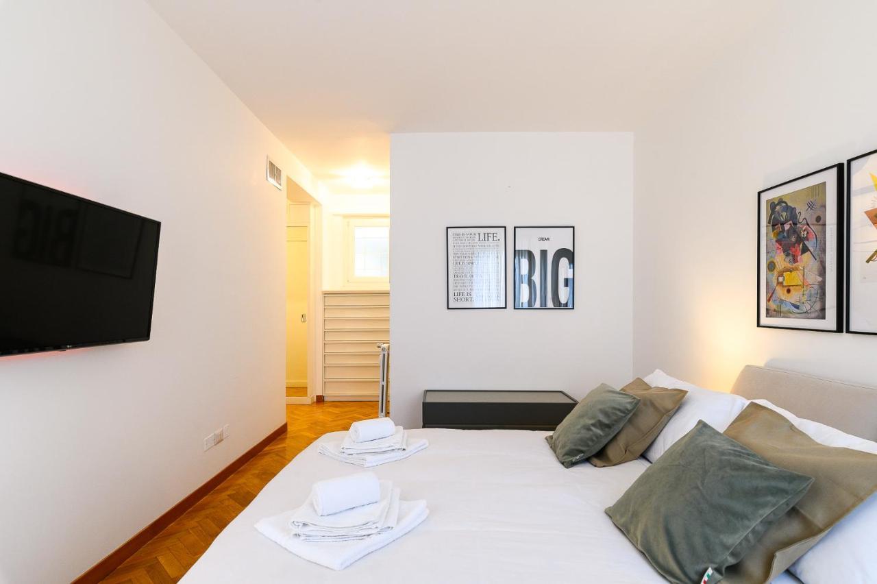 Peaceful Penthouse With Garage By Ndp Rent Apartment Roma Ngoại thất bức ảnh