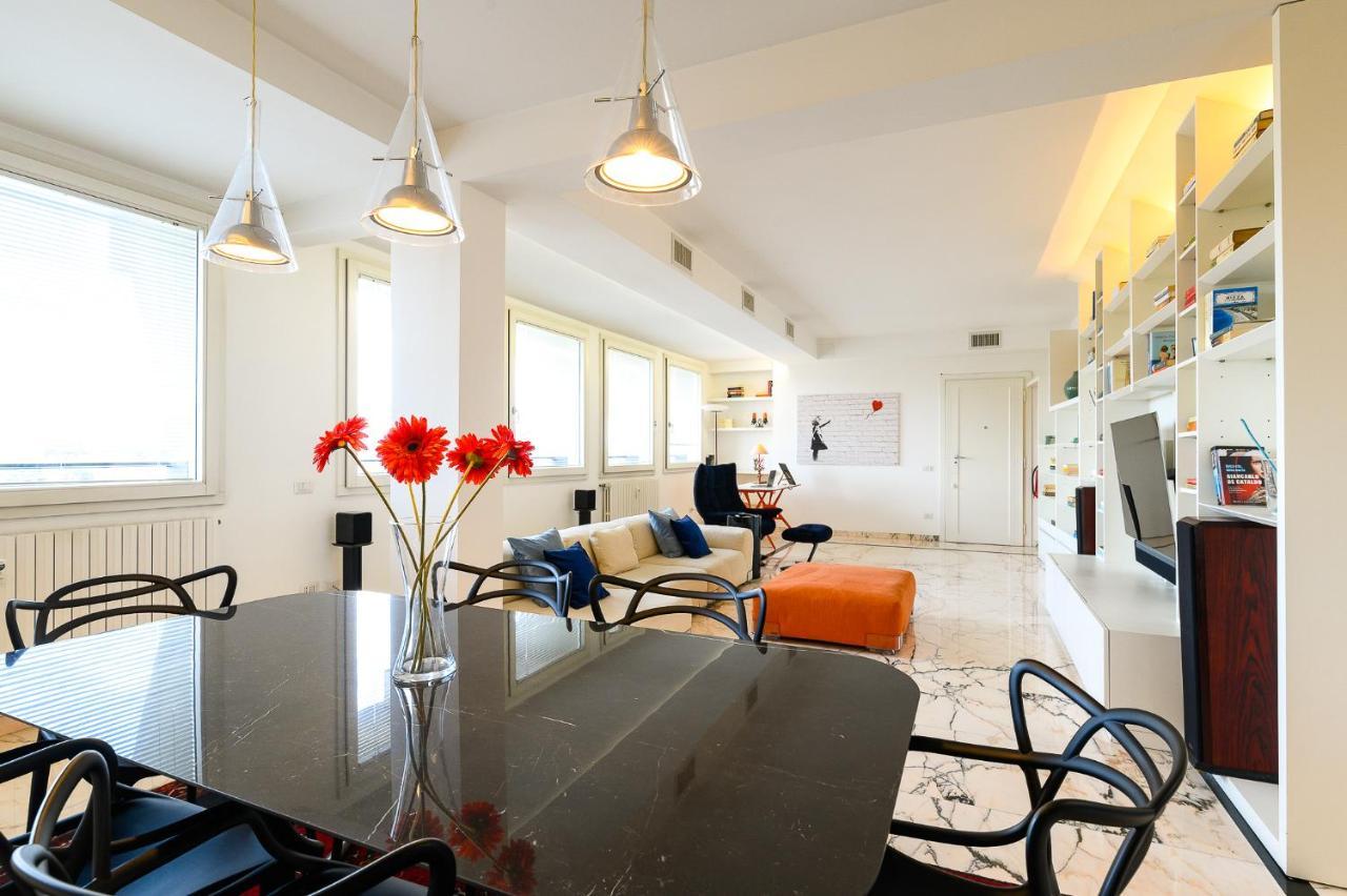 Peaceful Penthouse With Garage By Ndp Rent Apartment Roma Ngoại thất bức ảnh